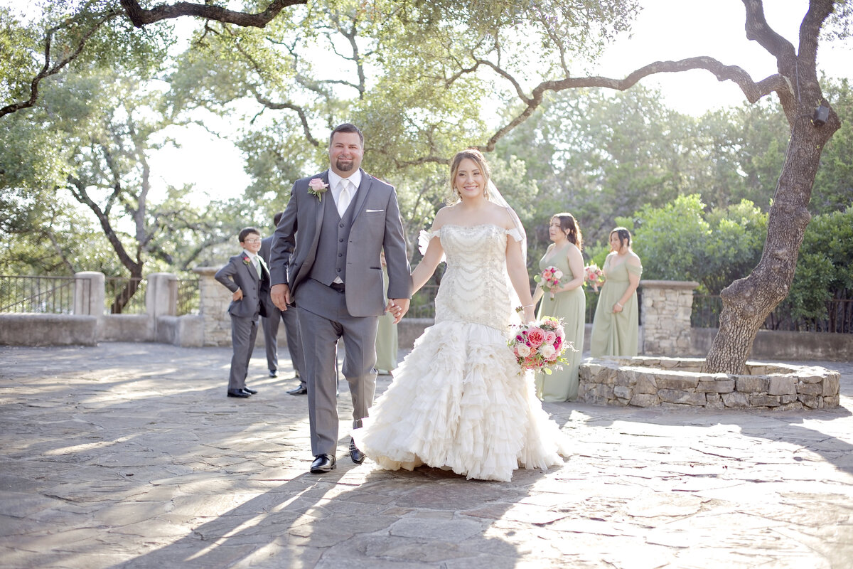 bridal party-robin rogers photography-lost mission-hill country
