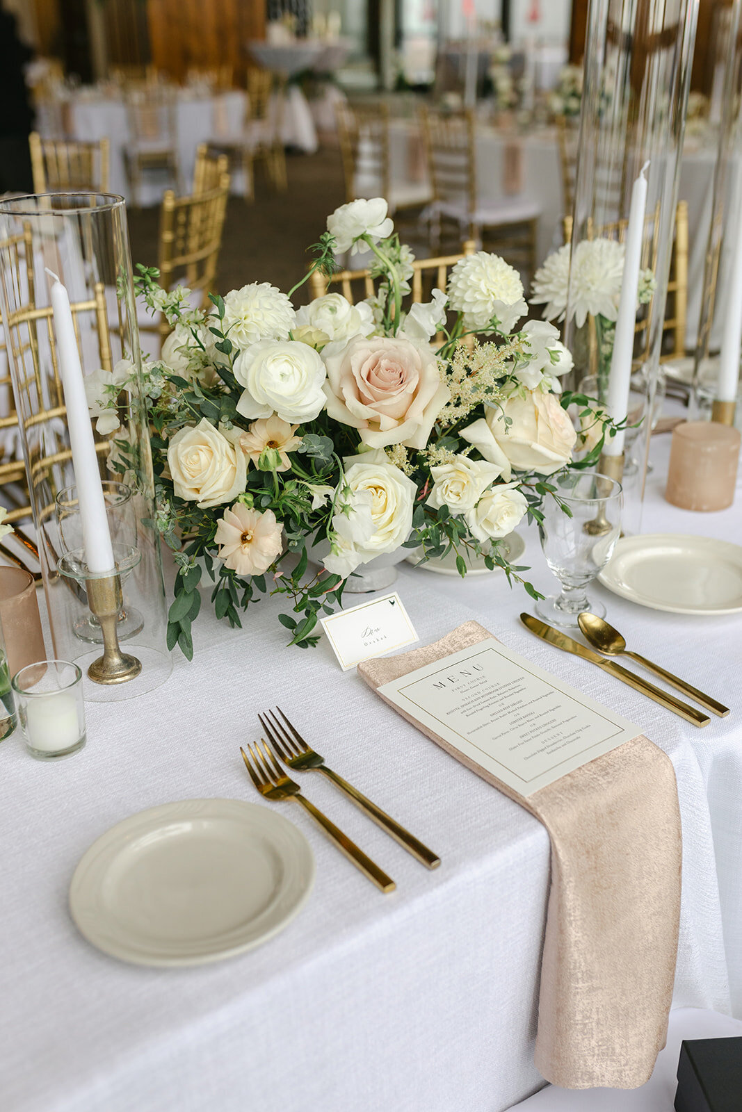white and blush floral design for wedding