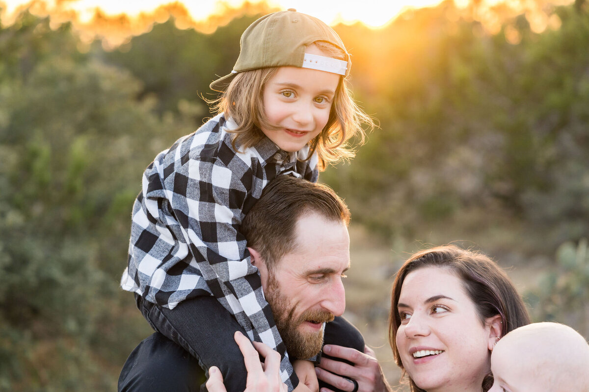 austin-family-photographer-outdoor-session (22)