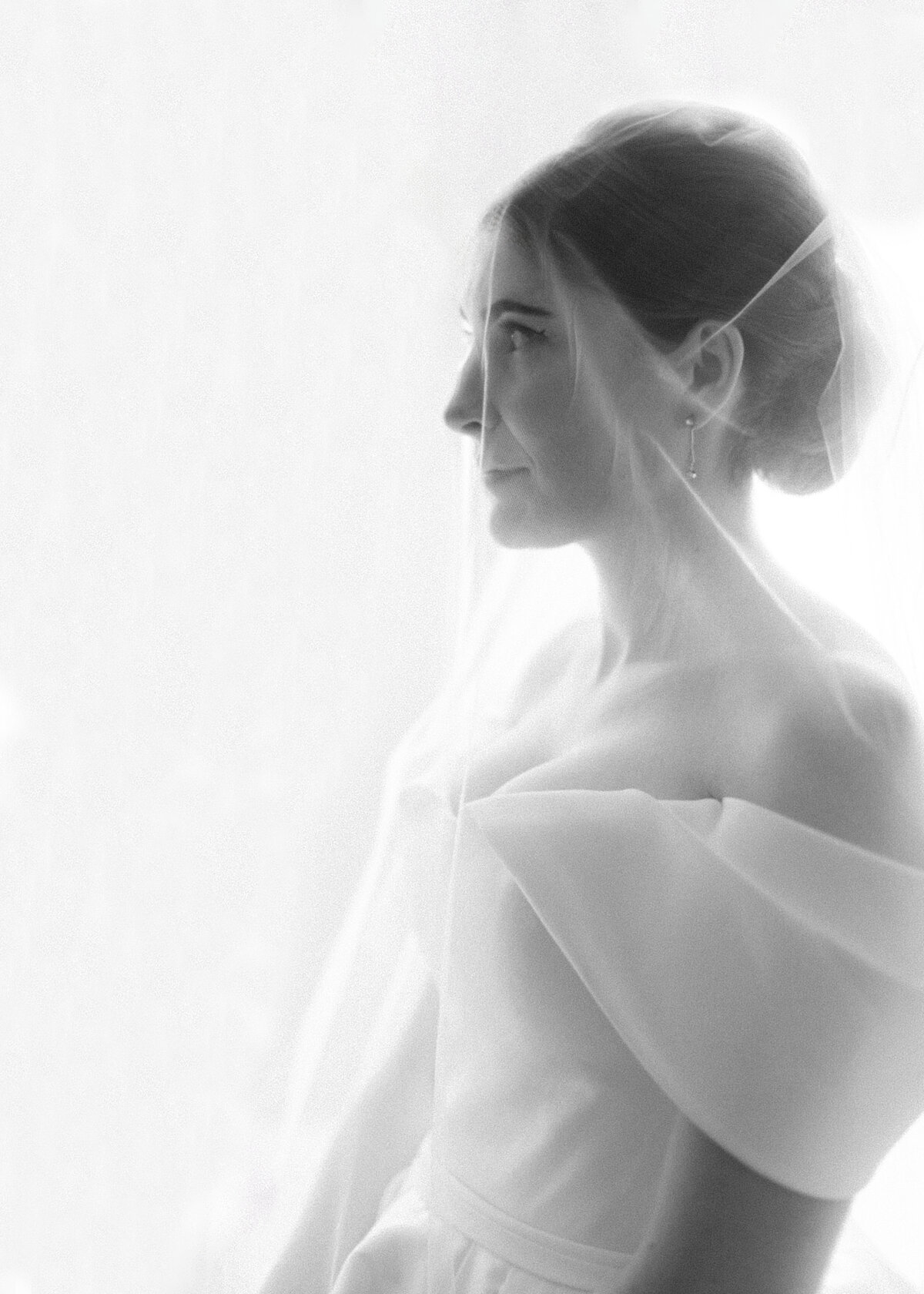 Cameron-Jack-Wedding-V&A-Preview-Chloe-Lowe-Photography-014