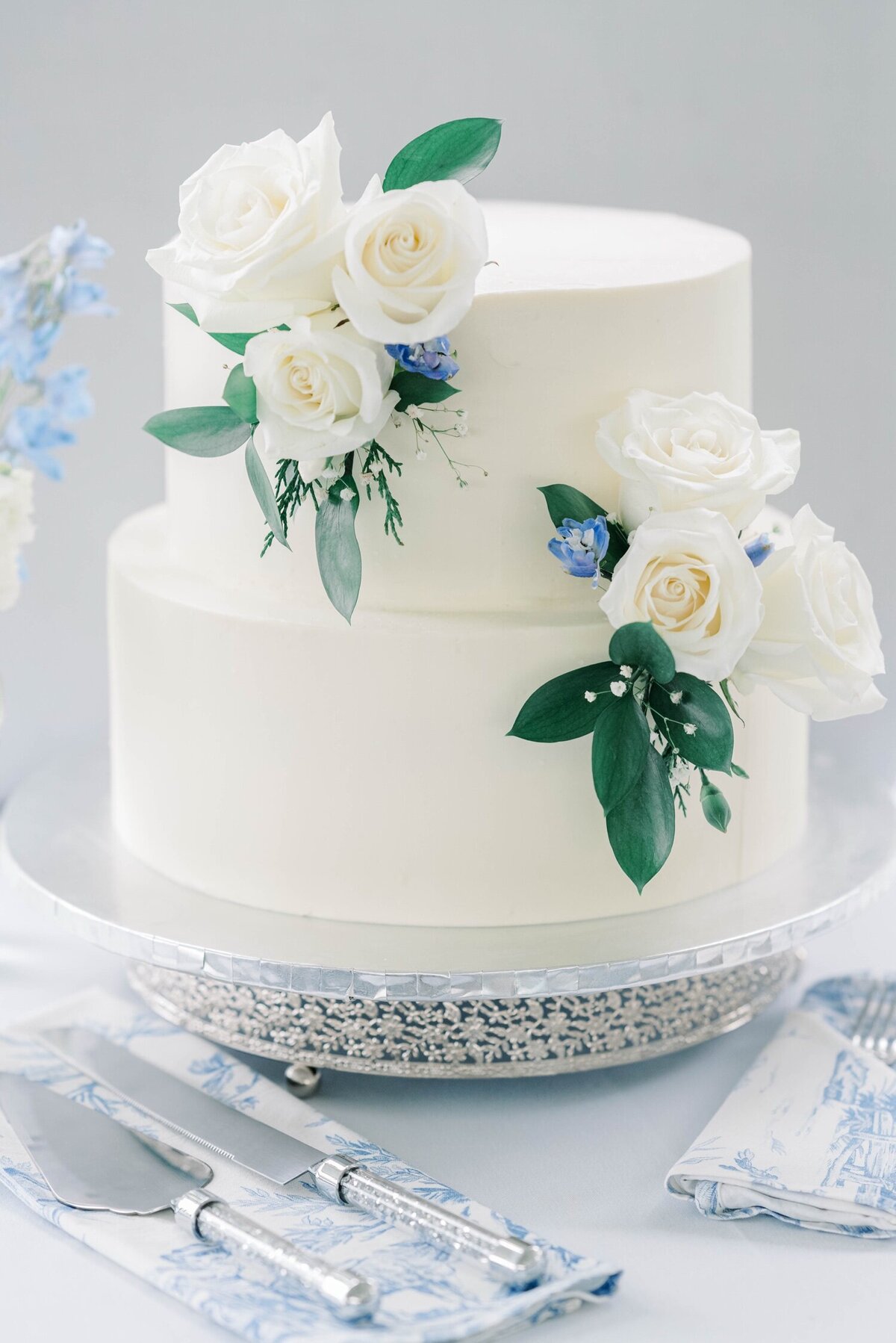 34_The_Willows_Alexa_and_James_Sneak_MTA-104_The-Willows-Villanova-Pennsylvania-Wedding
