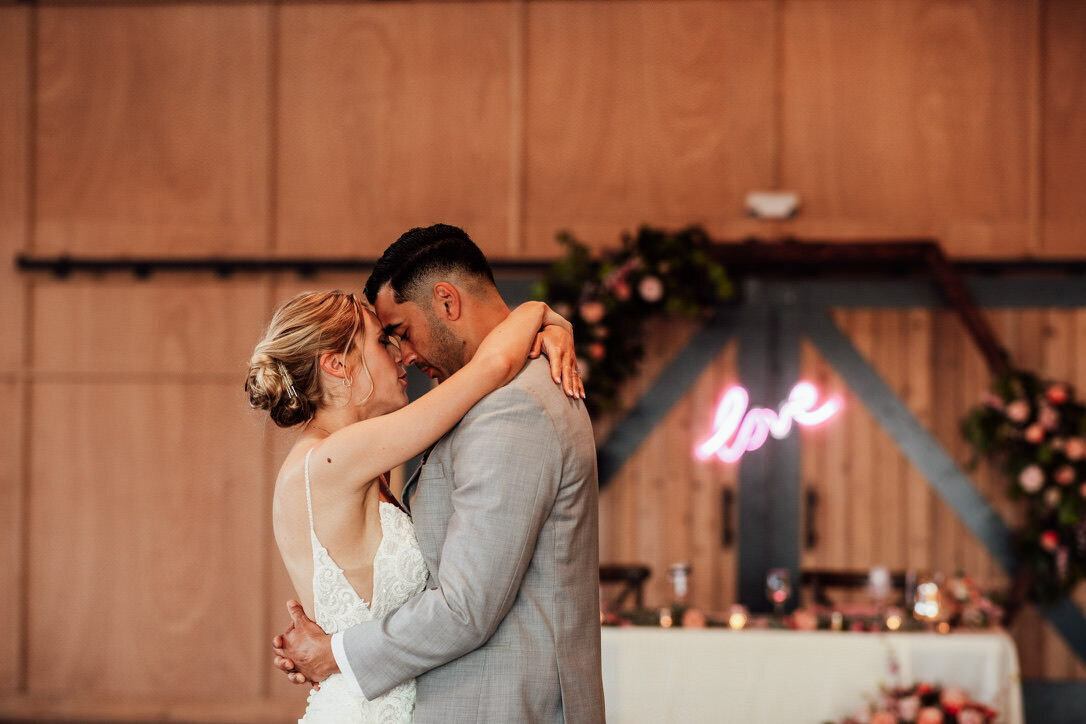 10Seattle-Wedding-photographer-associate-sydney-104
