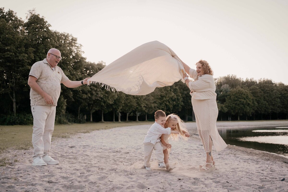 familieshoot-twiske-golden-hour-leukfotografie.jpg-20