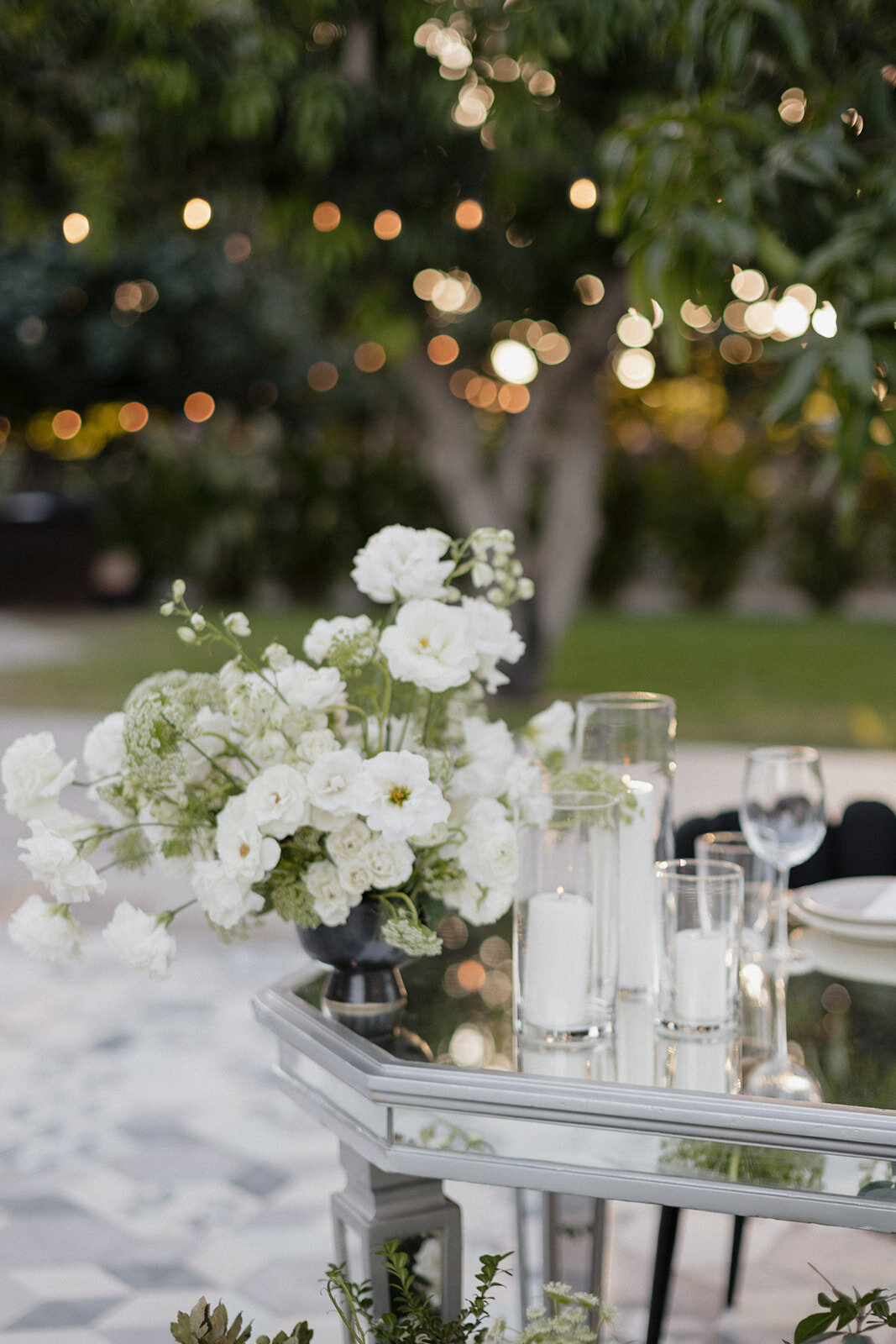 Neutral Sweetheart Table