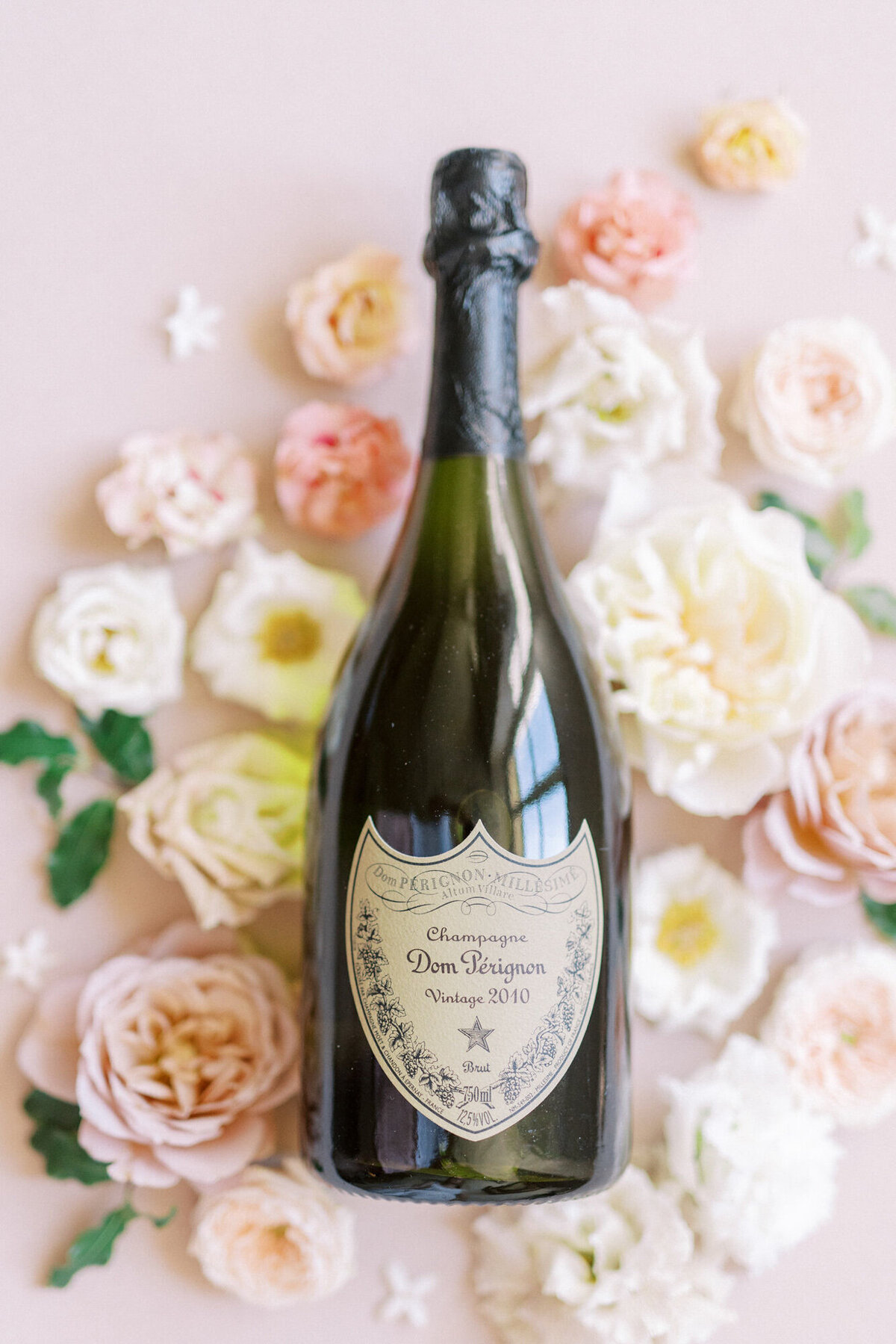 Maïlys Fortune Photography Husband Wife Wedding Weddings Photography France Switzerland Italy Timeless Dreamy Imagery Bilingual French English Destination Weddings Destination Wedding Provence French Riviera Paris Lake Como Tuscany18