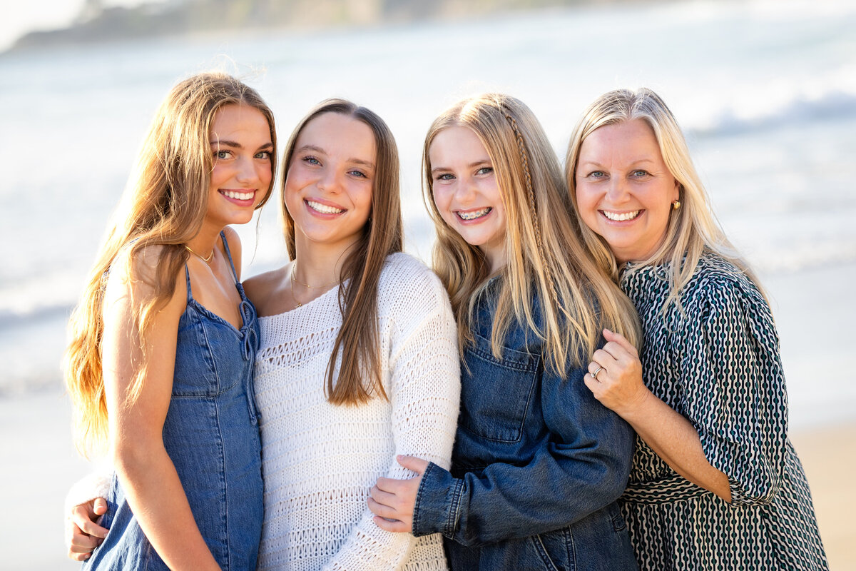 families-outdoor-photos-beach-orange-county-lauren-ford-photography