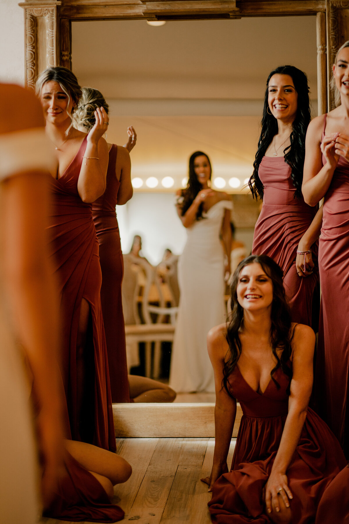 Elegant Bella Terre Vineyard wedding near Omaha, NE, blending luxury and rustic charm. Bride and groom celebrate amidst picturesque vineyard views and timeless architecture, captured by Tori Nichole Photography. A stunning setting for couples seeking a unique and sophisticated venue in the Omaha and Iowa region.