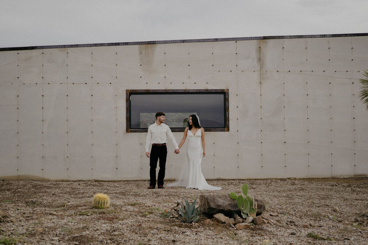 Josh+ElianaGettingReady-269