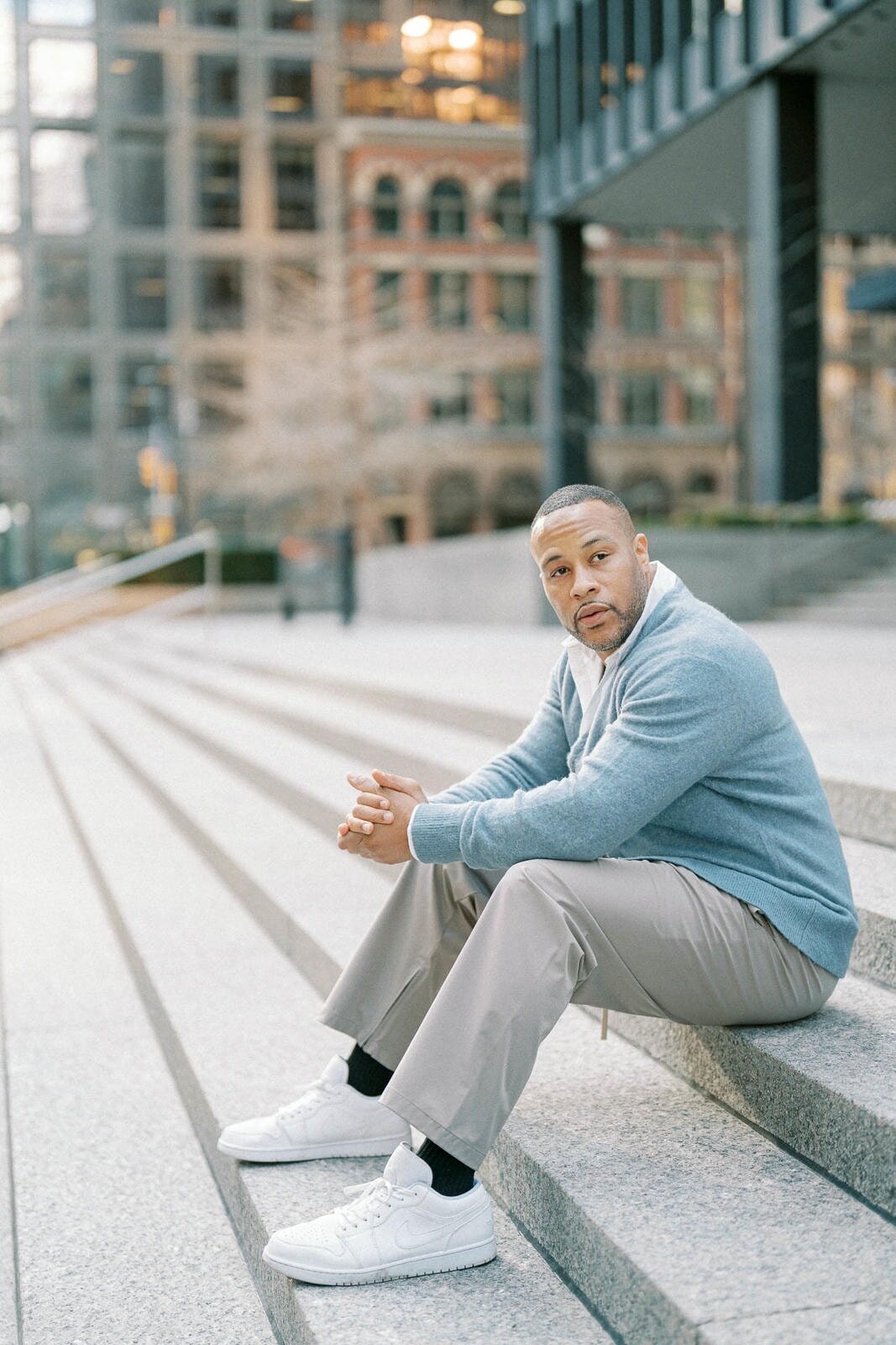 E11-Engagement-photo-shoot-in-Downtown-Toronto-Maria-and-DeVon-2025-04-14-2500px-1051
