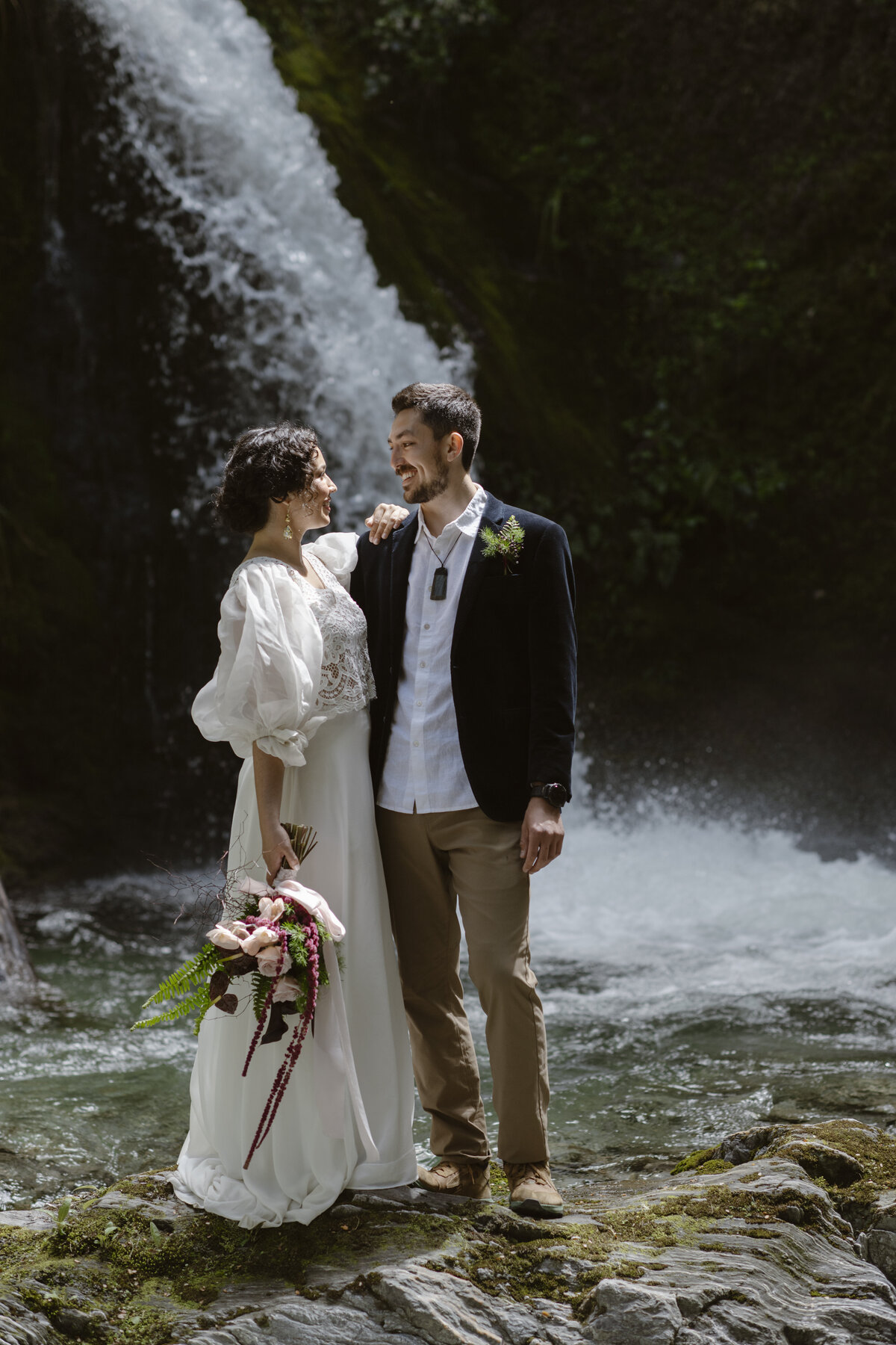 Hiking-styled-shoot-Mt-Crichton-140