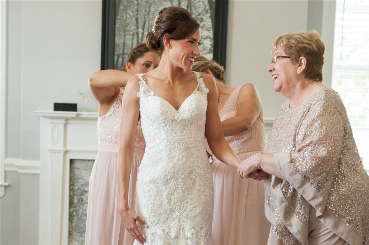 mother and daughter getting ready on wedding day in Gastonia NC at Separk Mansion