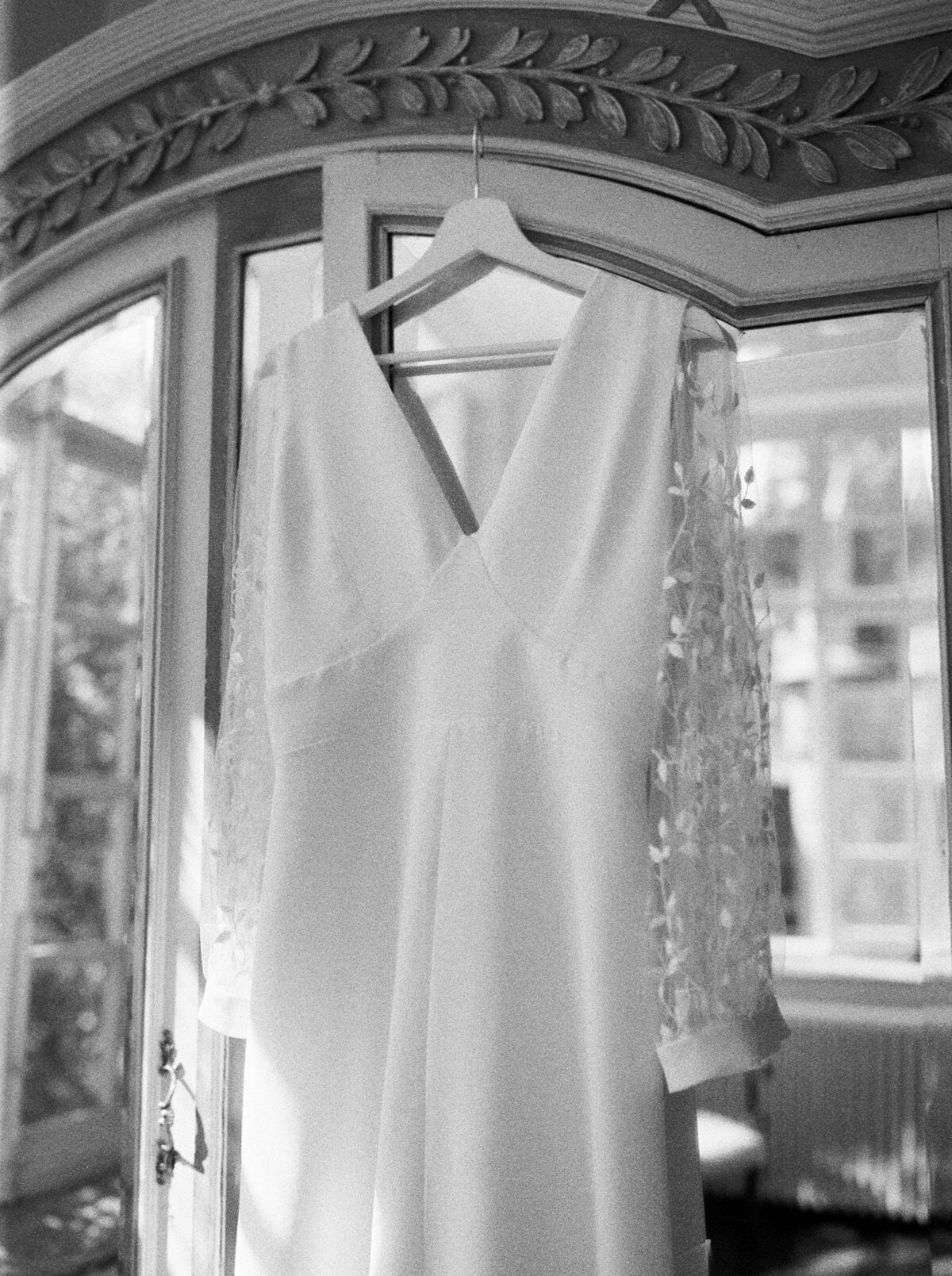 13-Olivia_Poncelet-Film-Photographer-Mariage-Chateau-de-la-Rocq-RH-WEB-72