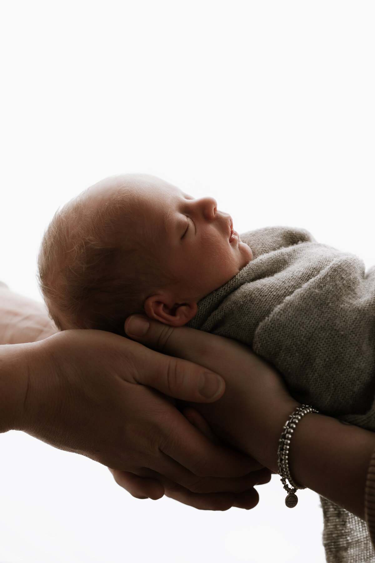 MavNewbornPortraits-35