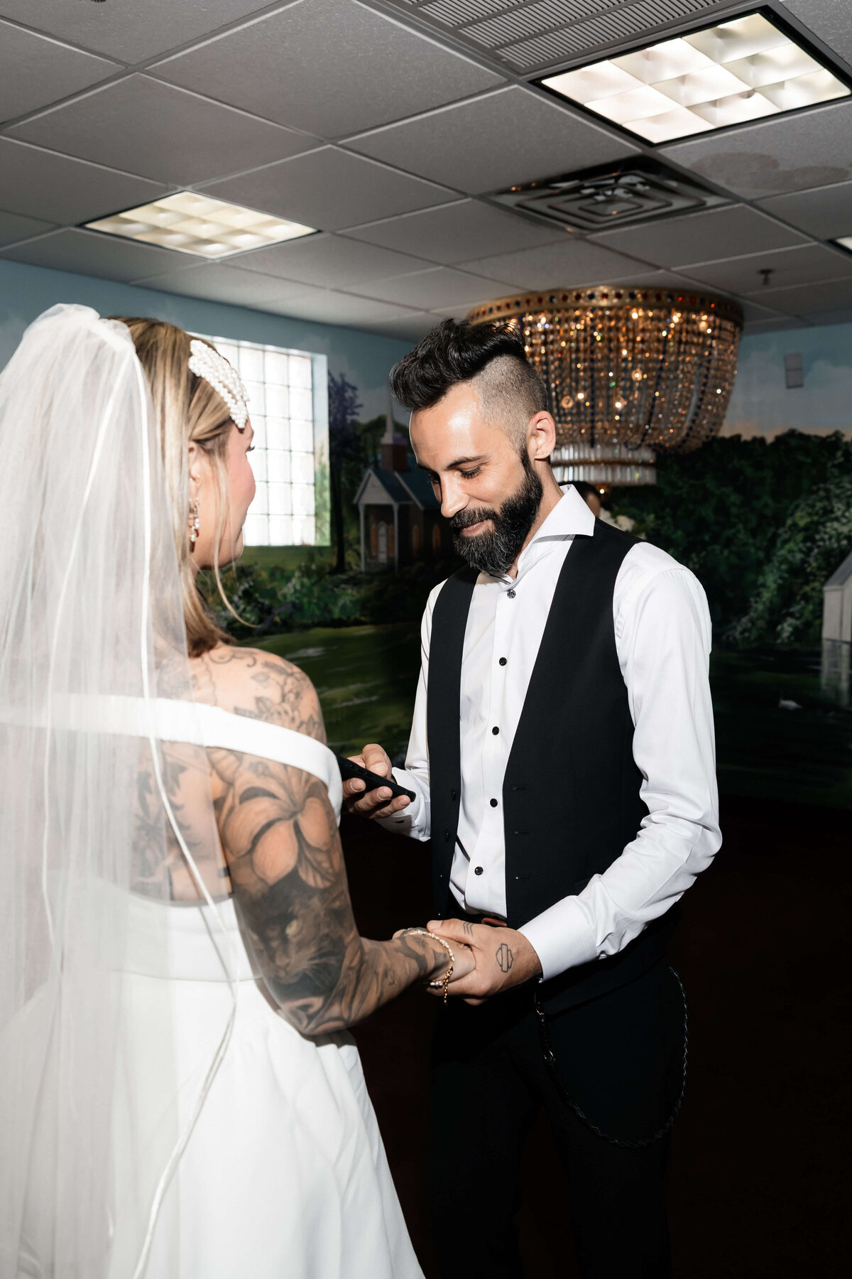 65_riskyexposure_sasha-andy_las-vegas-elopement-photography