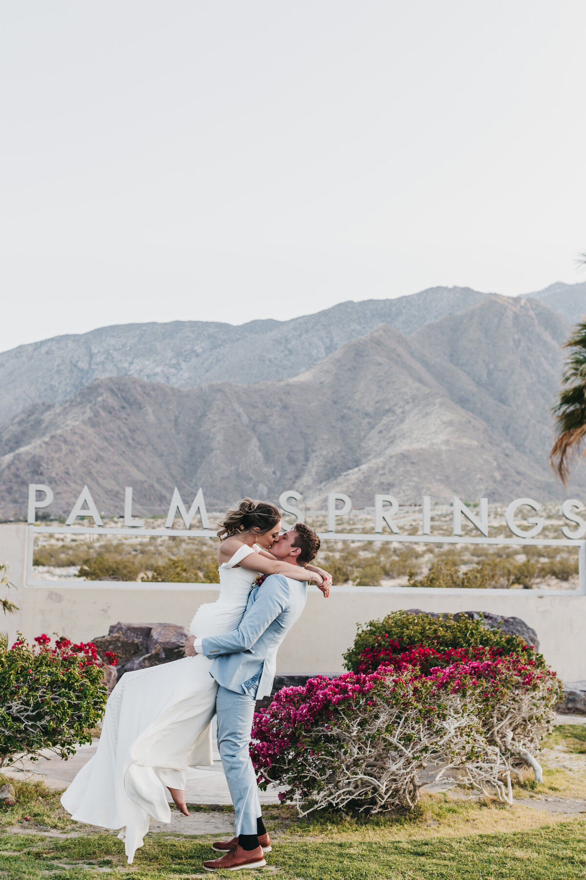 Palm Springs California elopement photographer and planner.  Specializing in all inclusive elopement packages. 