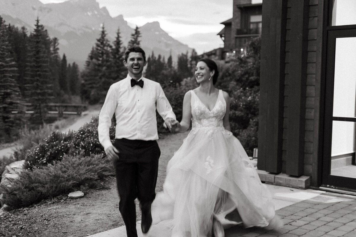 Lucas_Jenna_MalcolmHotel_Canmore-81