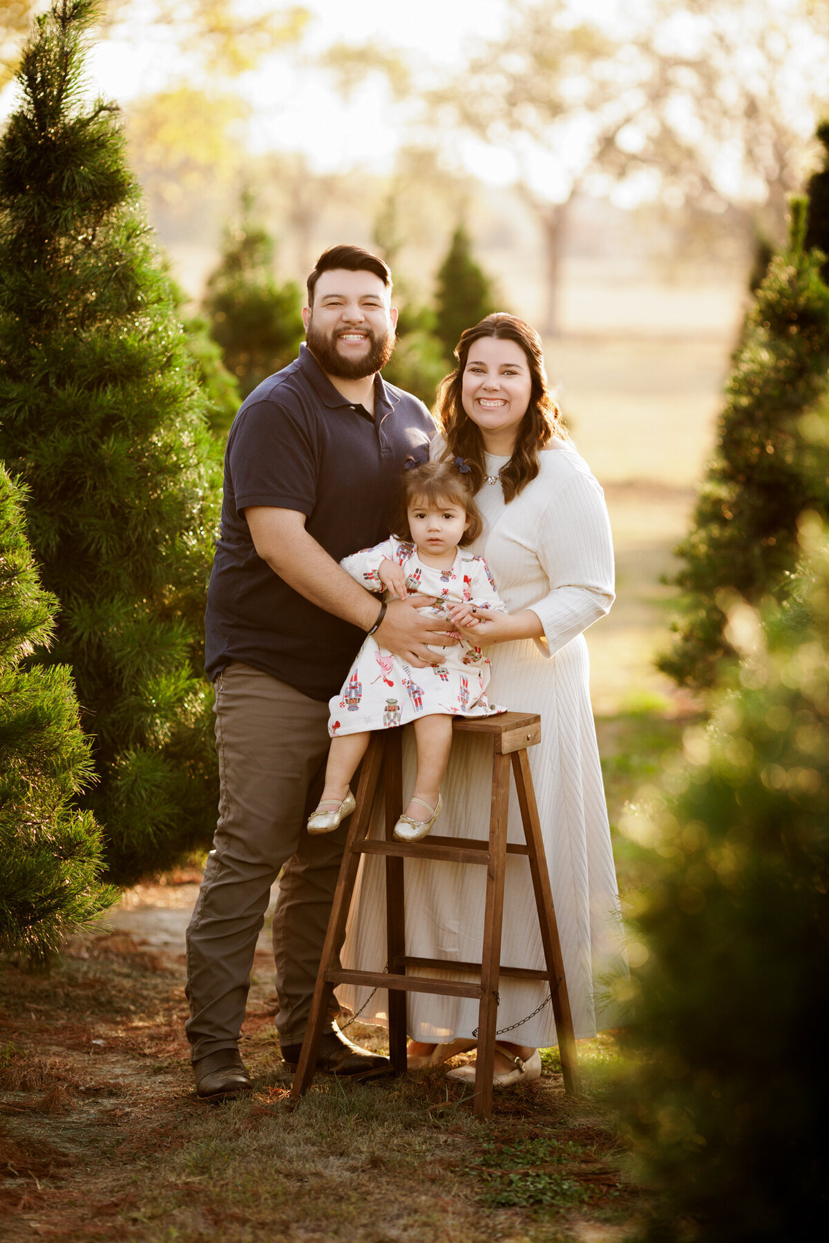 NWA family photographer, Northwest Arkansas best family photography, family portraits near me, professional family photos, family photography packages