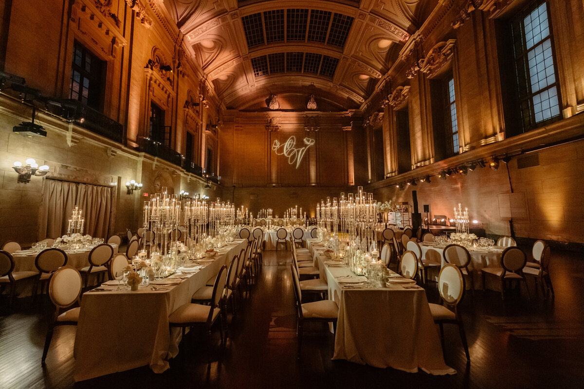 Theate-Saint-James-Wedding-Luxury-WeddingPlanner-Montreal-CoolsEvents - montreal wedding planner