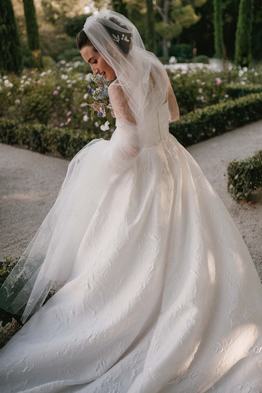 Flora_And_Grace_Editorial_France_Analog_Editorial_Wedding_Photographer (1 von 1)-21