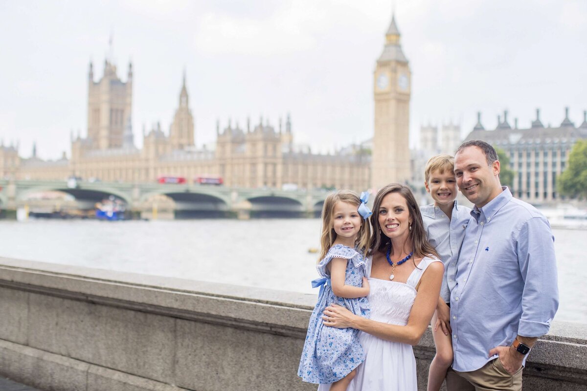 Surrey-Family-Photographer-019