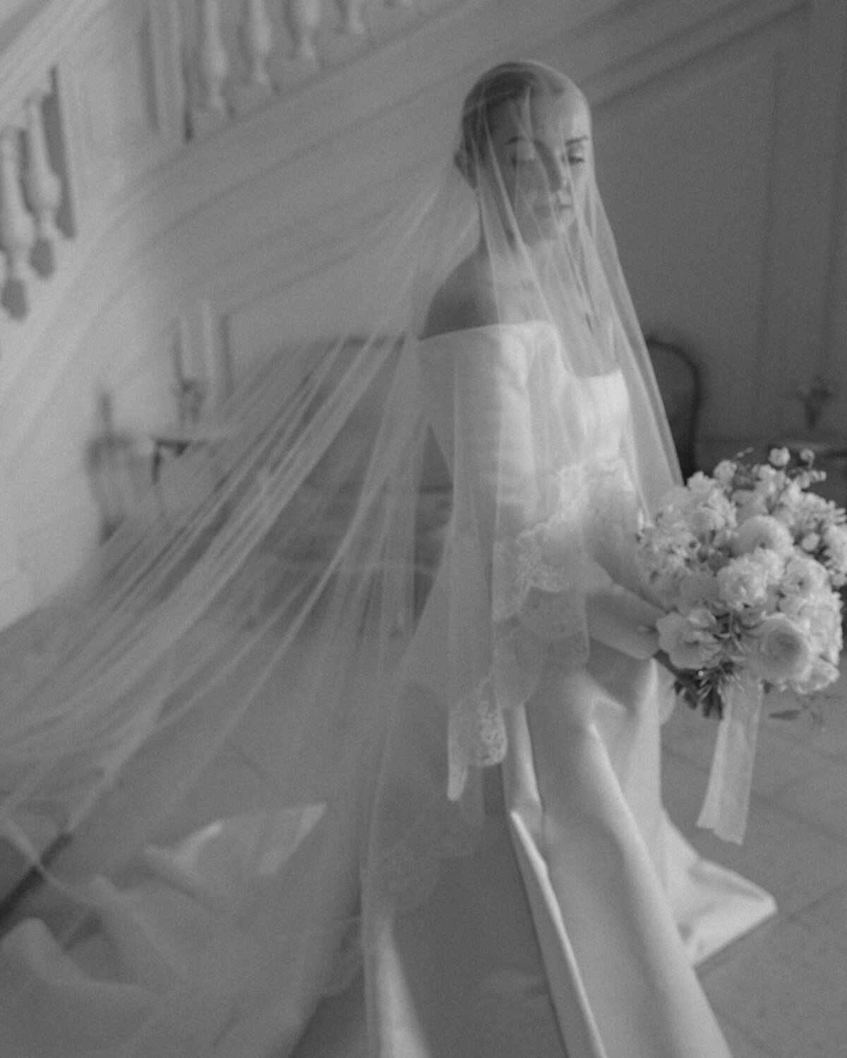 Chateau-de-Grand-Luce-wedding-florist-Floraison64