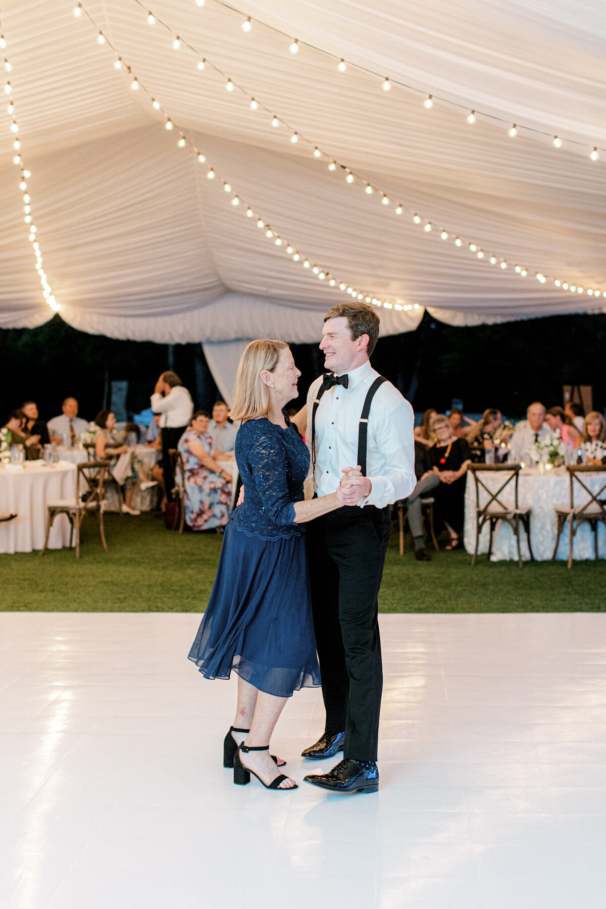 Gena & Matt's Wedding at the Dallas Arboretum | Dallas Wedding Photographer | Sami Kathryn Photography-255