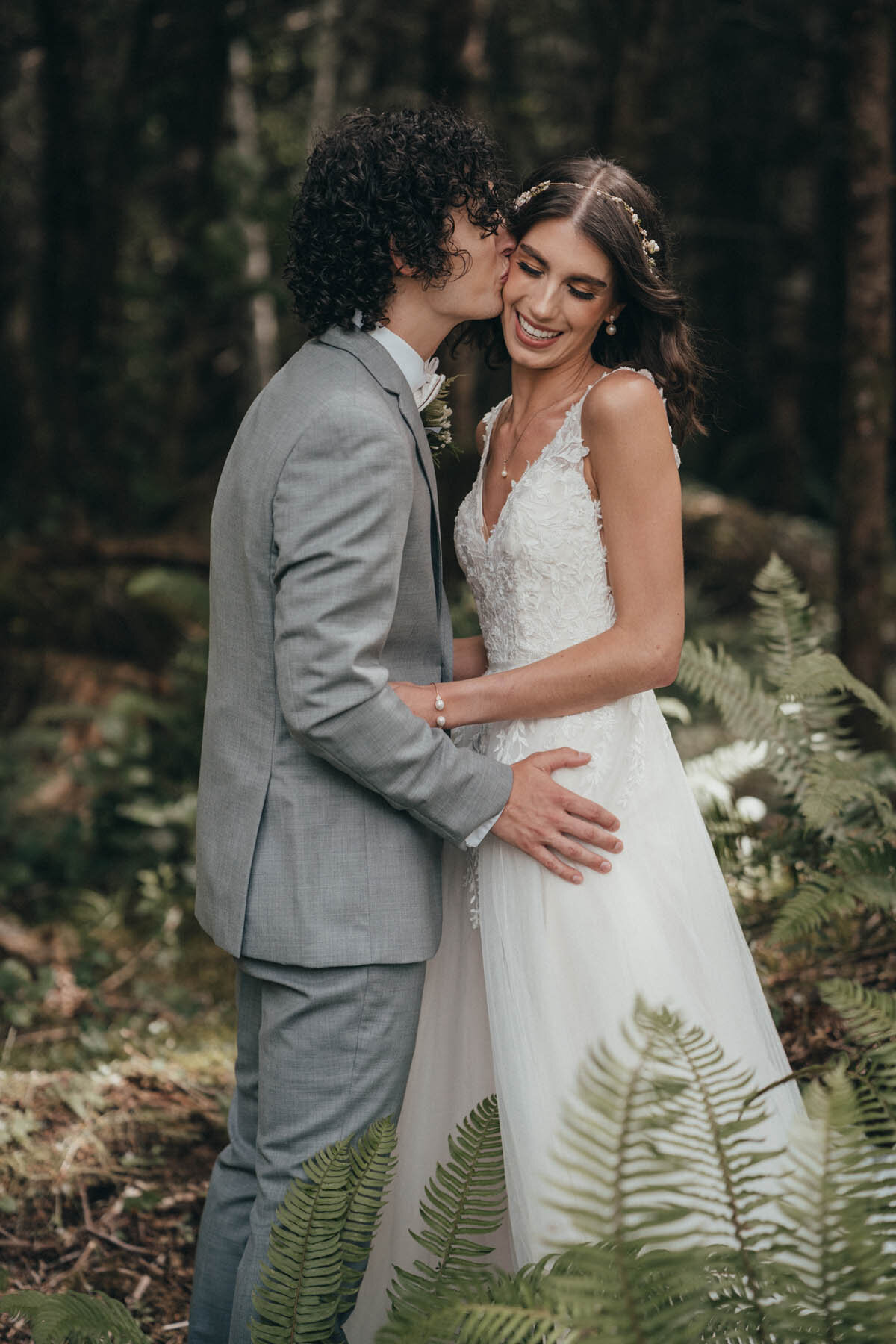 moments-and-mountains-photo-and-film-olympia-lacey-tacoma-wedding-tumwater-JI (211 of 66)