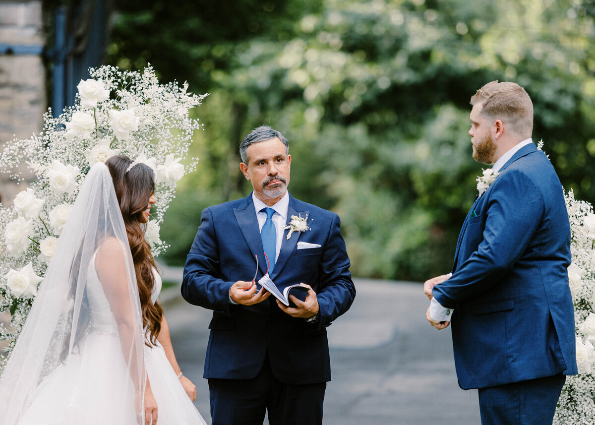 Huntingdon-Valley-Country-Club-Wedding-Outdoor-Ceremony-Photos_080