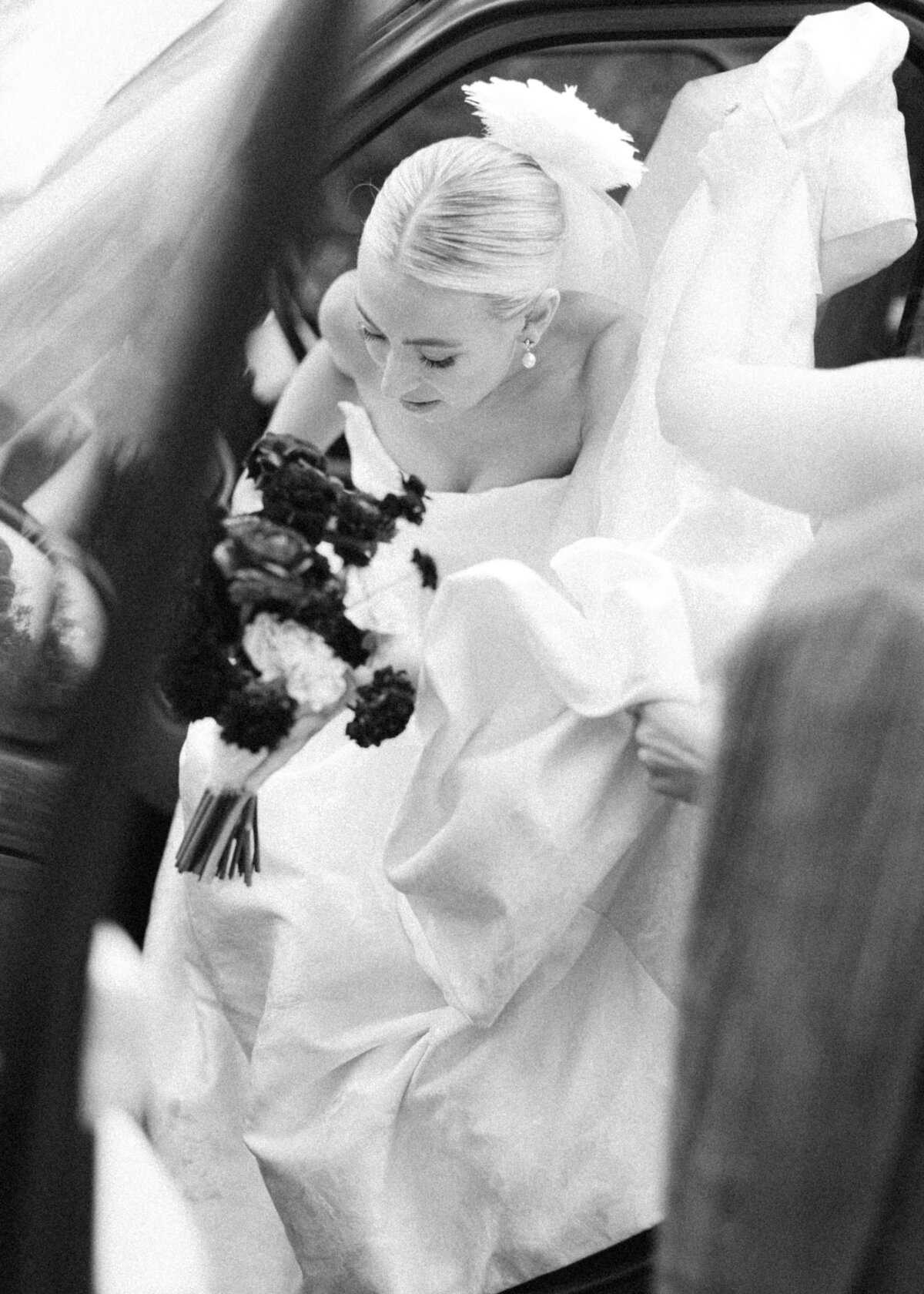 chloe-lowe-wedding-euridge-manor-cotswolds-vivienne-westwood-brides-veil