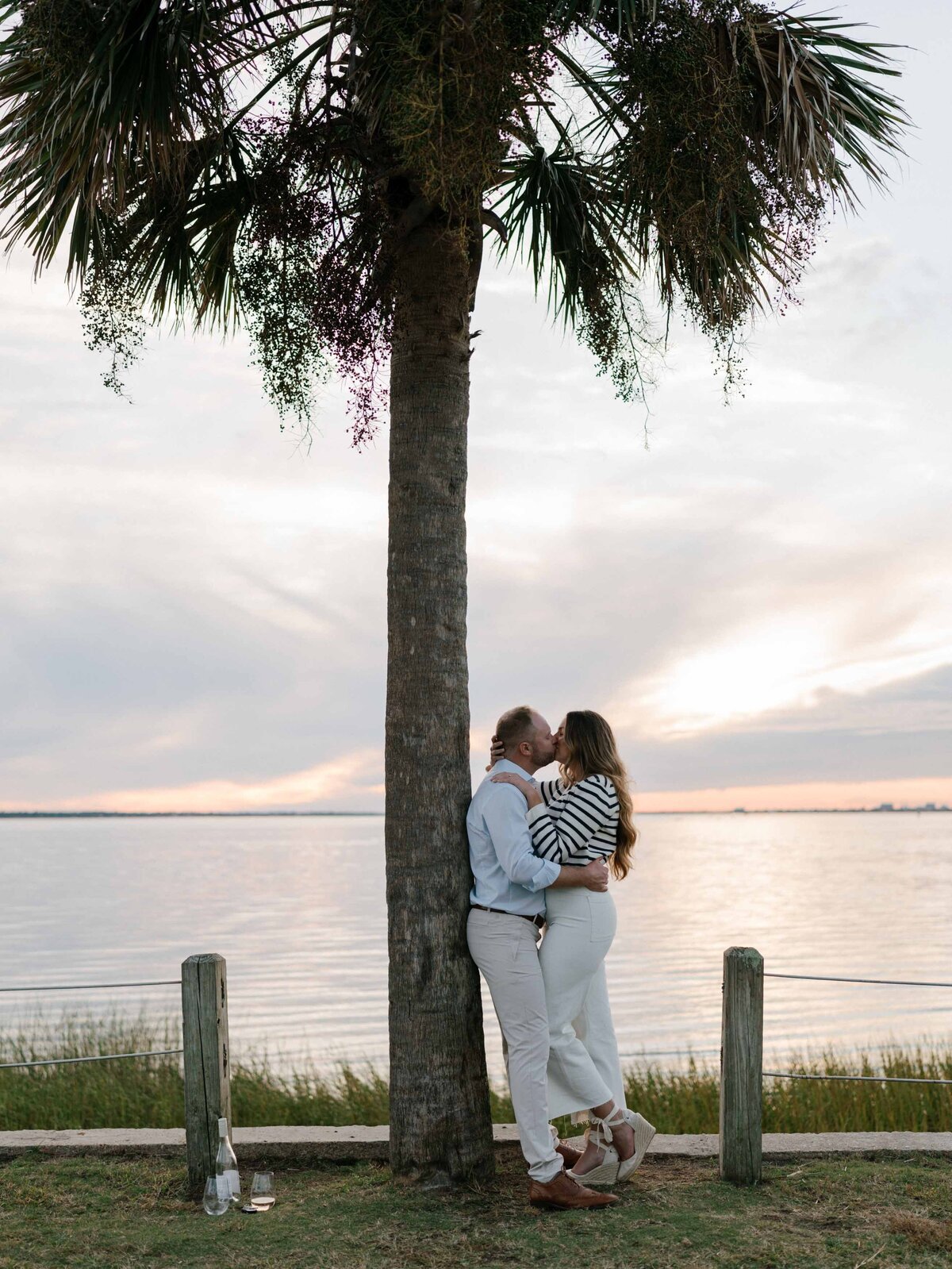 downtown-charleston-engagement-session-meg-andrew-053