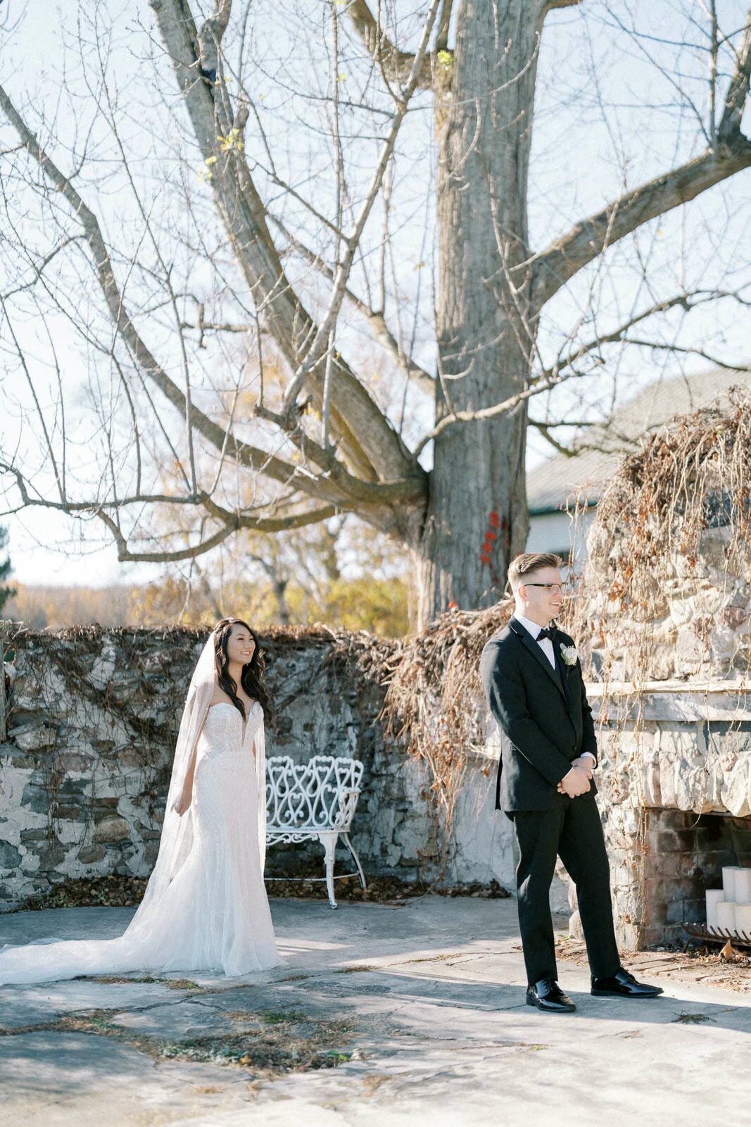 W11-Wedding-Photos-Caledon-Valley-Estate-Eleanor-and-Michael-2024-11-02-2500px-1074