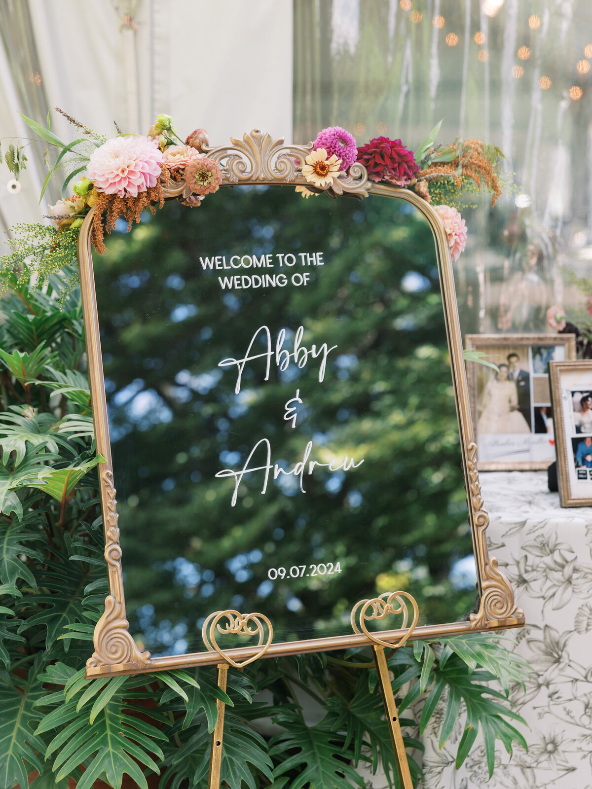 pittsburgh-wedding-photographer-phipps-botanic-gardens-conservatory-wedding-outdoor-lgbtq-luxury-photography-light-and-airy27
