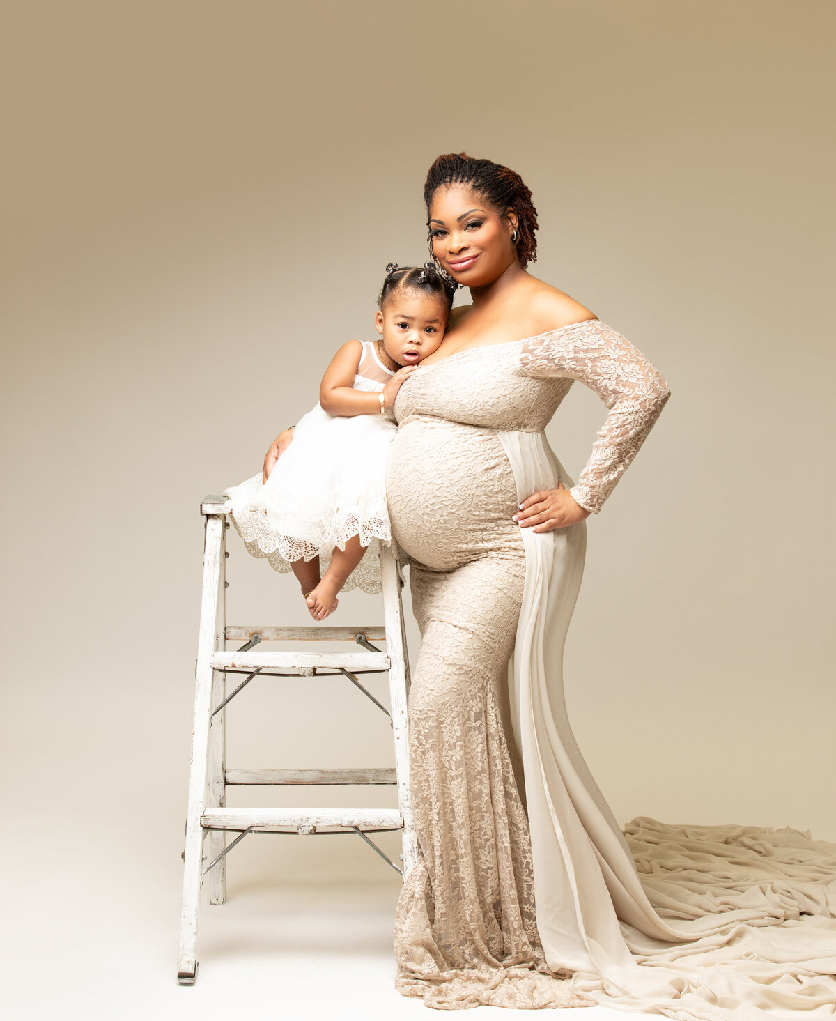 Little Legacies Studio offers intimate and heartfelt in-studio maternity sessions to celebrate your pregnancy.