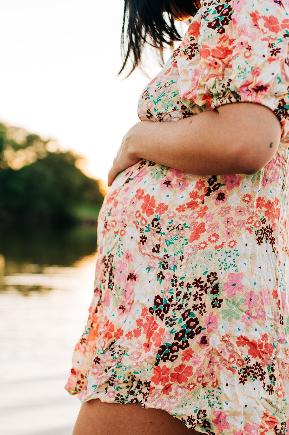 Maternity session at the lake