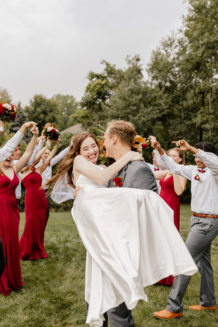 Celebrate your love in the heart of Minnesota with Morgan's unrivaled Wedding Photography in Minnesota services. With a focus on capturing the genuine emotions and intimate moments of your special day, Morgan specializes in creating timeless imagery that beautifully tells your love story. Whether you're exchanging vows in a quaint chapel, dancing under the stars in a rustic barn, or saying 'I do' amidst the breathtaking beauty of nature, Morgan's photography perfectly captures the essence of your wedding day. Contact Morgan Elizabeth Photography today to inquire about our Minnesota wedding photography packages and let's create something truly magical together!