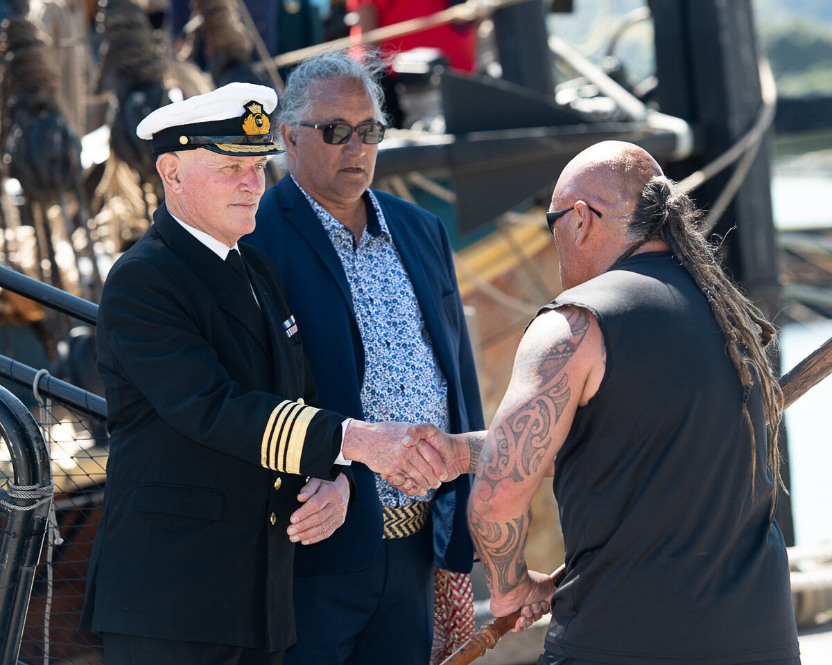Endeavour Captain greets Maori Iwi