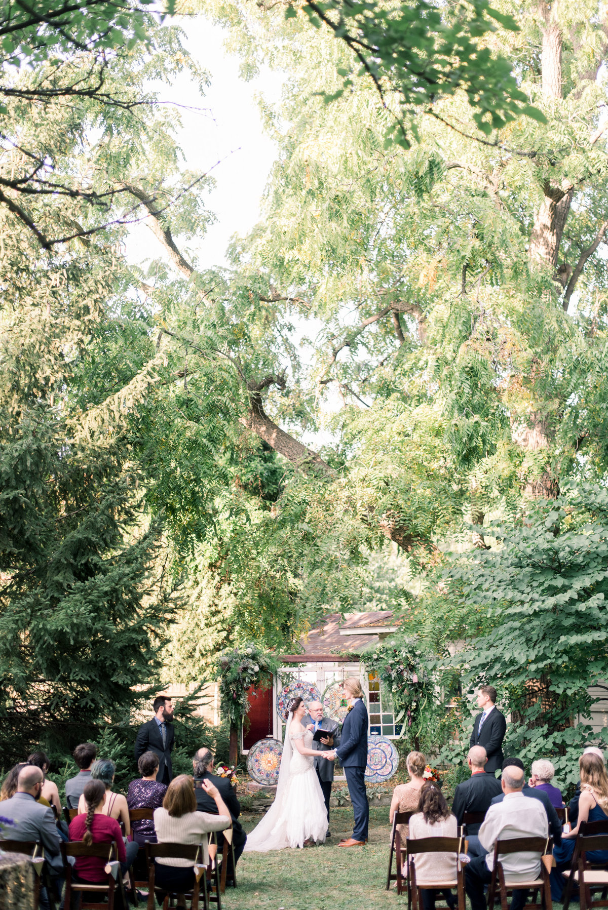 iowa wedding photographer - backyard wedding pictures-17