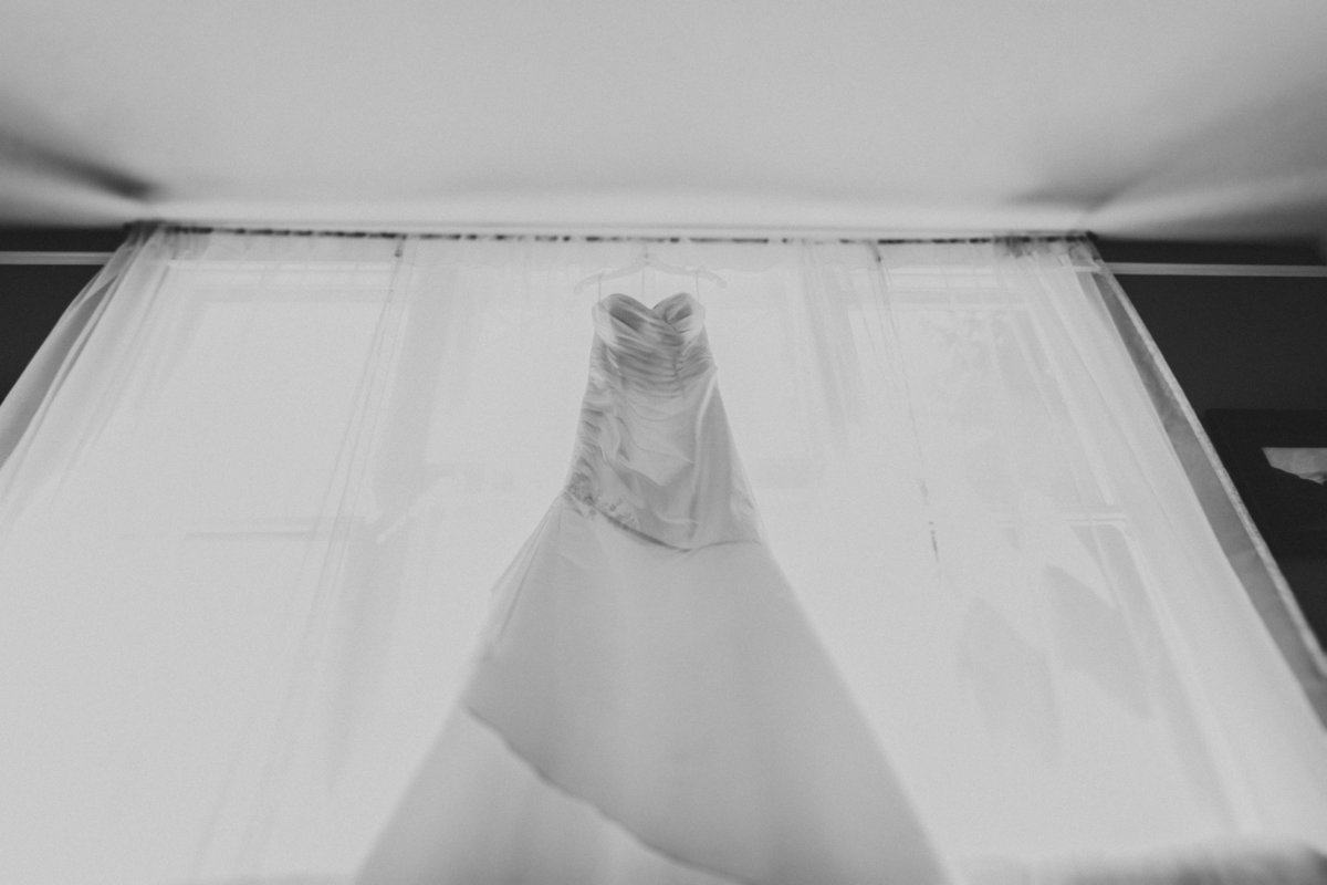 photo of wedding dress in black and white in OR | Susie Moreno Photography