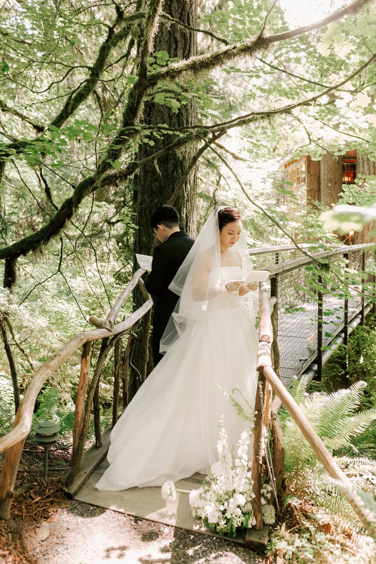 treehouse-point-luma-weddings-48