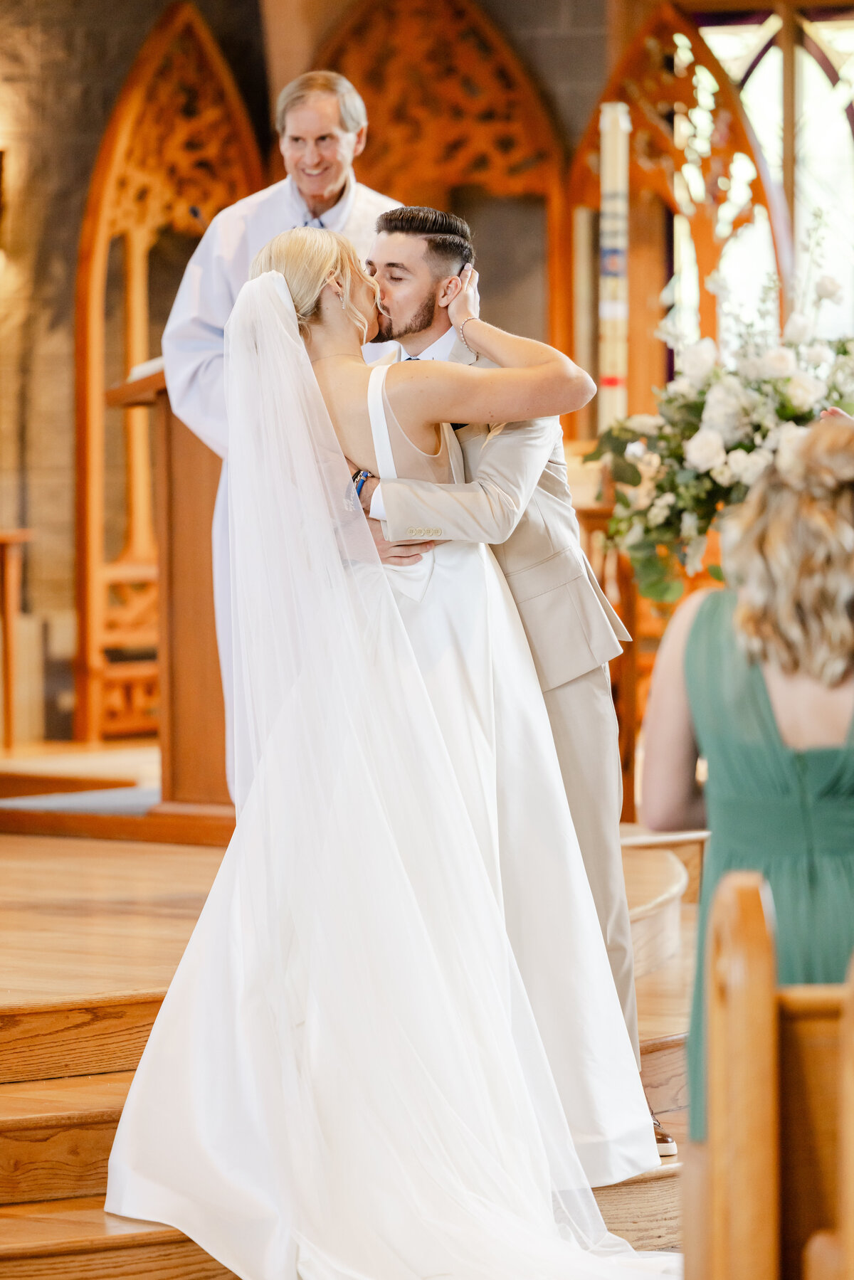montage-summer-park-city-catholic-wedding-pepper-nix-loganwalkerphoto-419L-1018