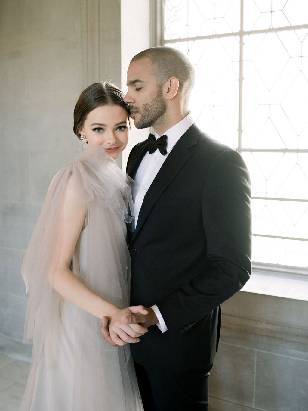 JennySoiPhotography-SFCityHallWeddingFineArtPhotographyParisianRomanticEditorial-217