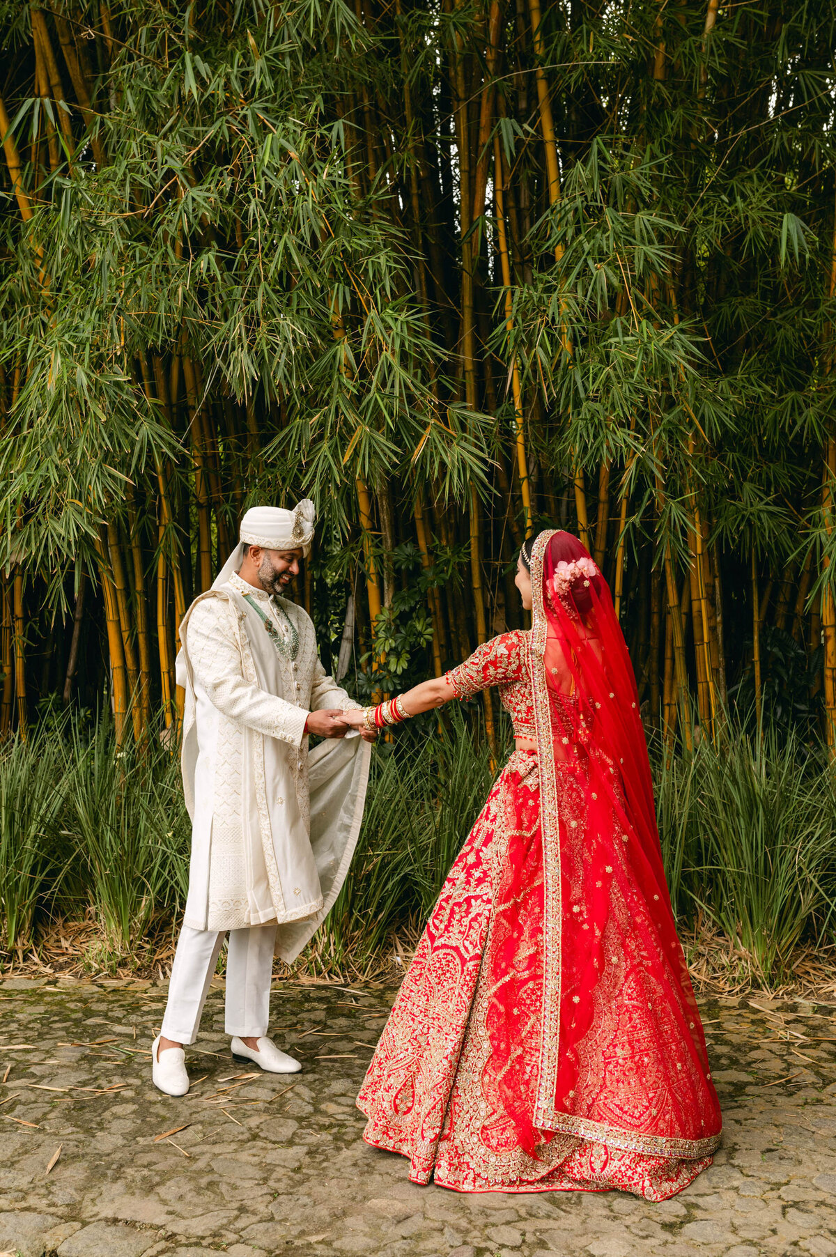 515-Villa-Bokeh-Antigua-Guatemala-Kemberly-Ankeet-Wedding-24