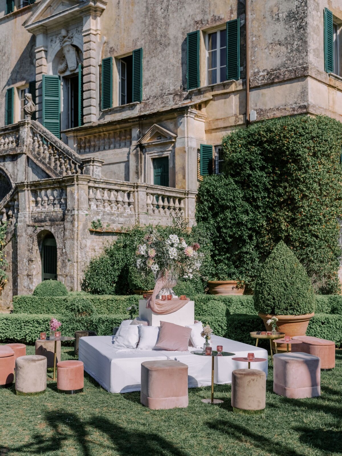 Brides_Villa-Cetinale-Italy_Redamancy-Photo-and-Film_082-min