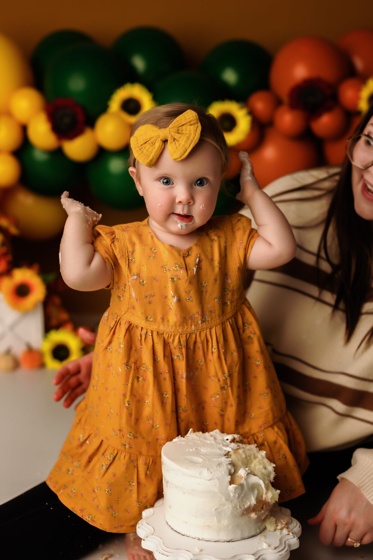 best cake smash photographer near me, NW Arkansas cake smash photography, baby photographer near me, NW Arkansas milestone sessions