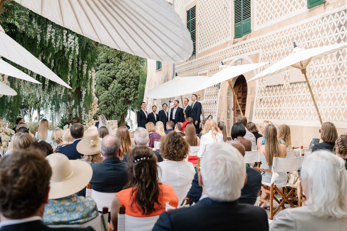 the kings singer performing at wedding in mallorca