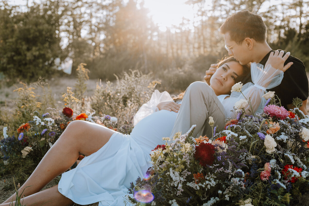 Nura & Dani Maternity Couple