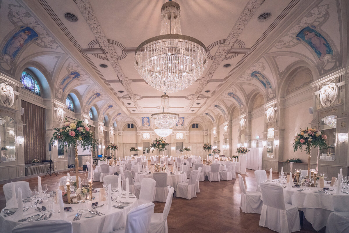 Waldhaus-Flims-Hochzeit-Saal-Fotograf-Filmer-Musto-Studios