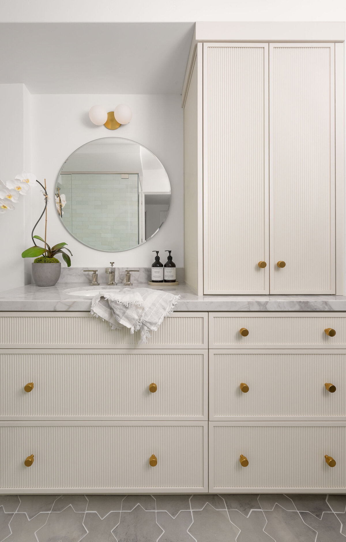 09-22-25_B56_1710AvenidaDelMundo8326