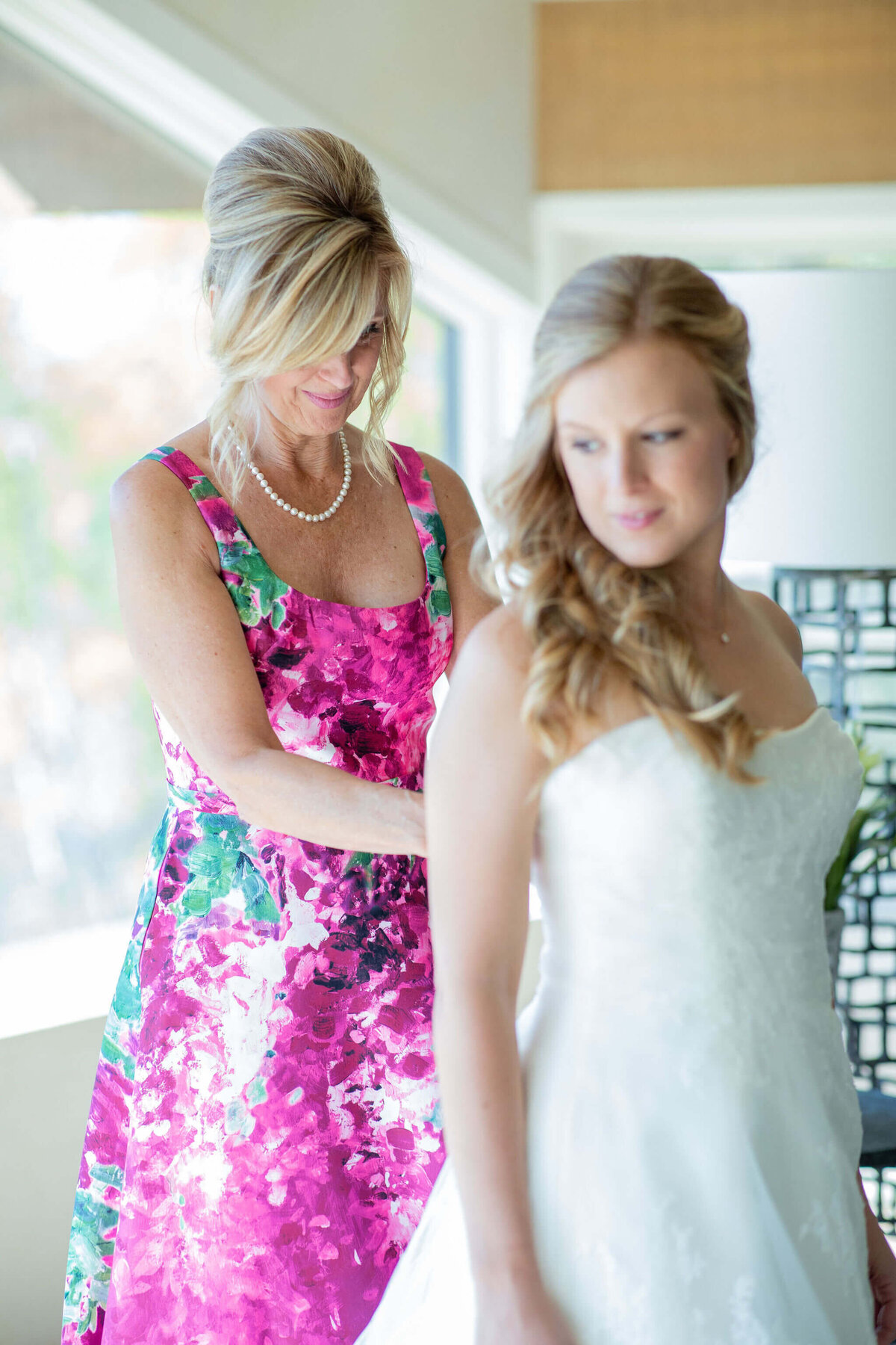 fall-aspen-wedding-mother-daughter