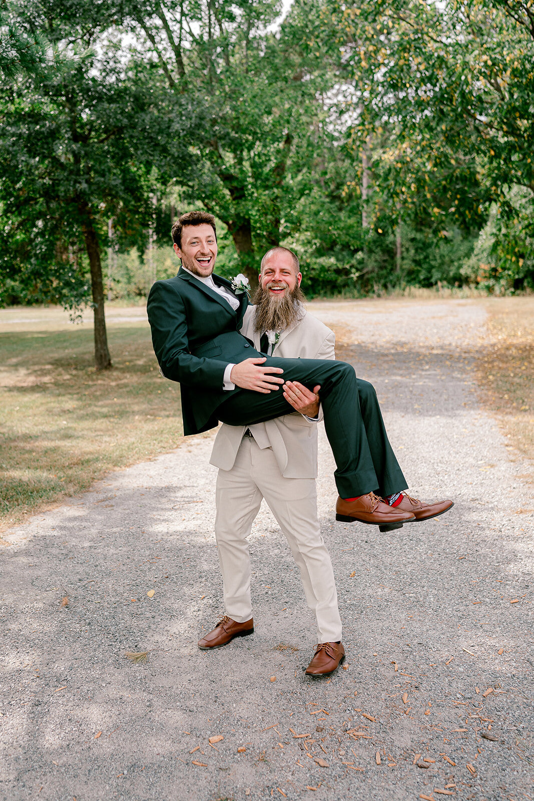 Eau-Claire-Wedding-Photographer-Groomsmen-32_websize